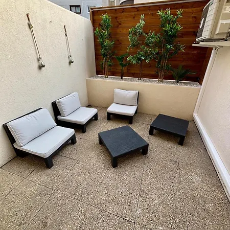 Cosy Et Elegant Avec Terrasse Apartment